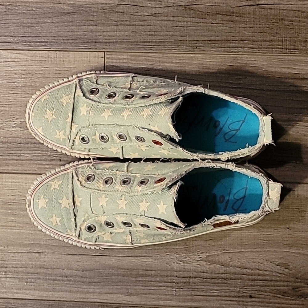 Blowfish size 8.5 Star slip-ons